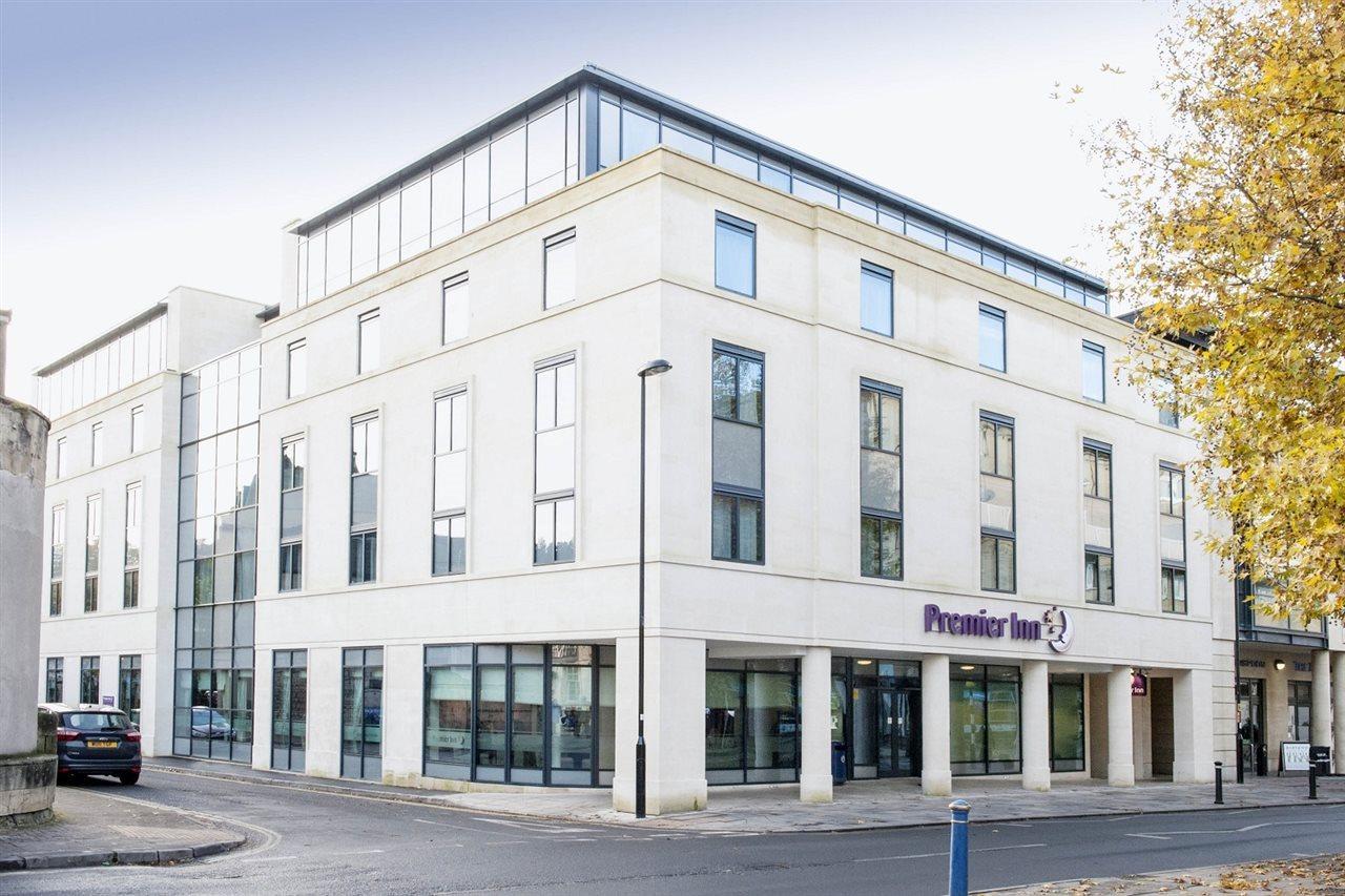 Premier Inn Bath City Centre Exterior photo