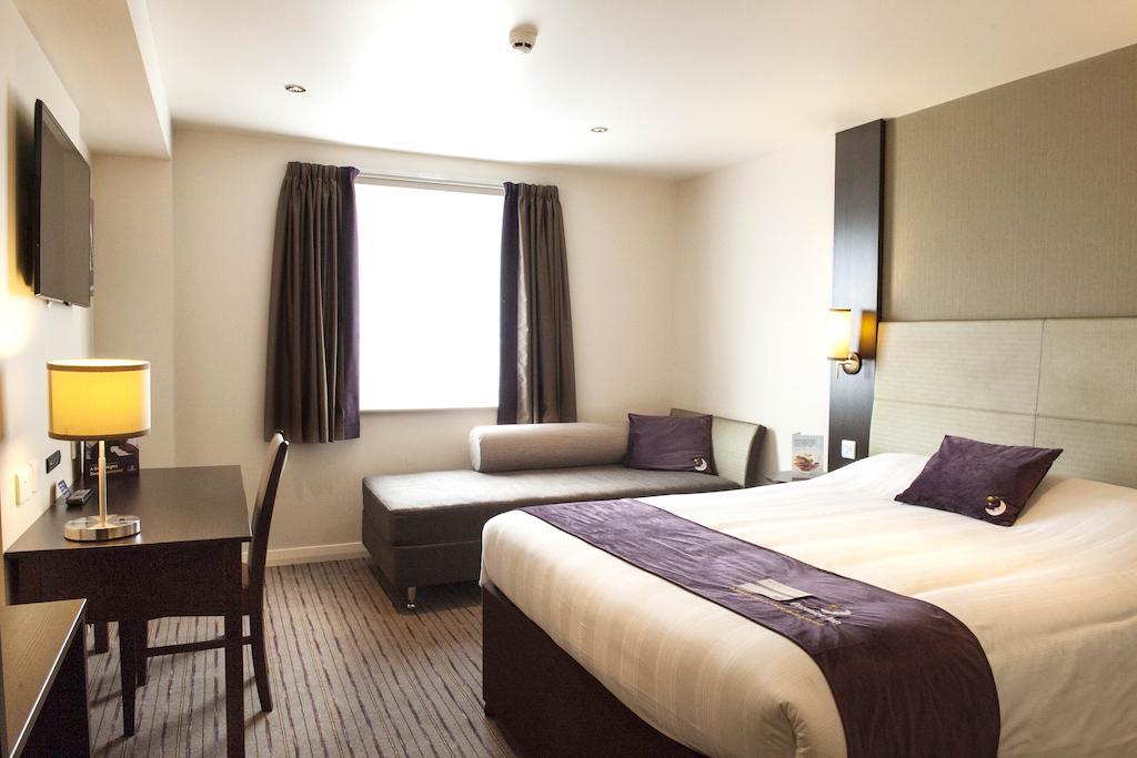 Premier Inn Bath City Centre Room photo