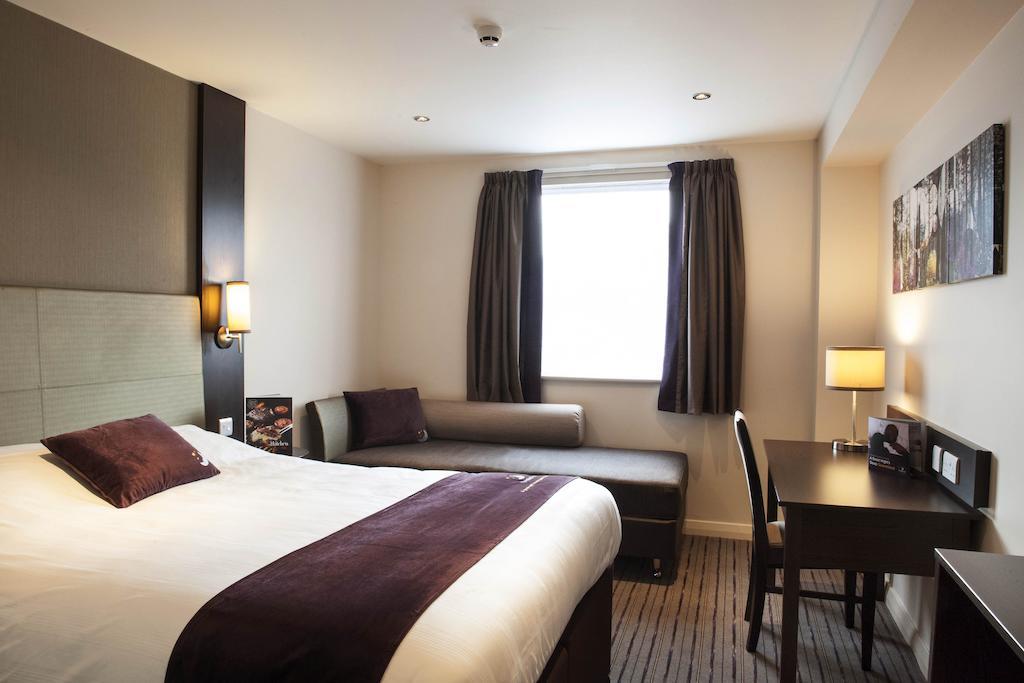 Premier Inn Bath City Centre Room photo